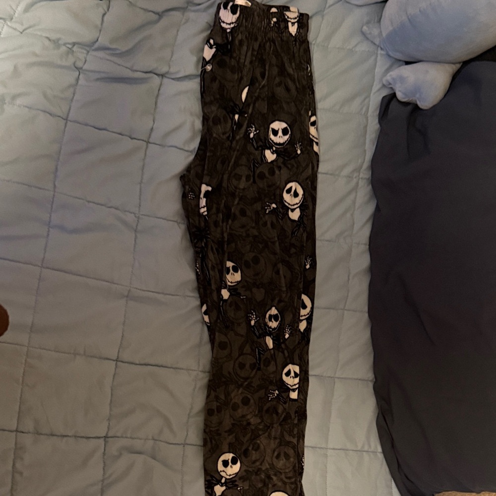 Black Skull Patterned Pajama Pants